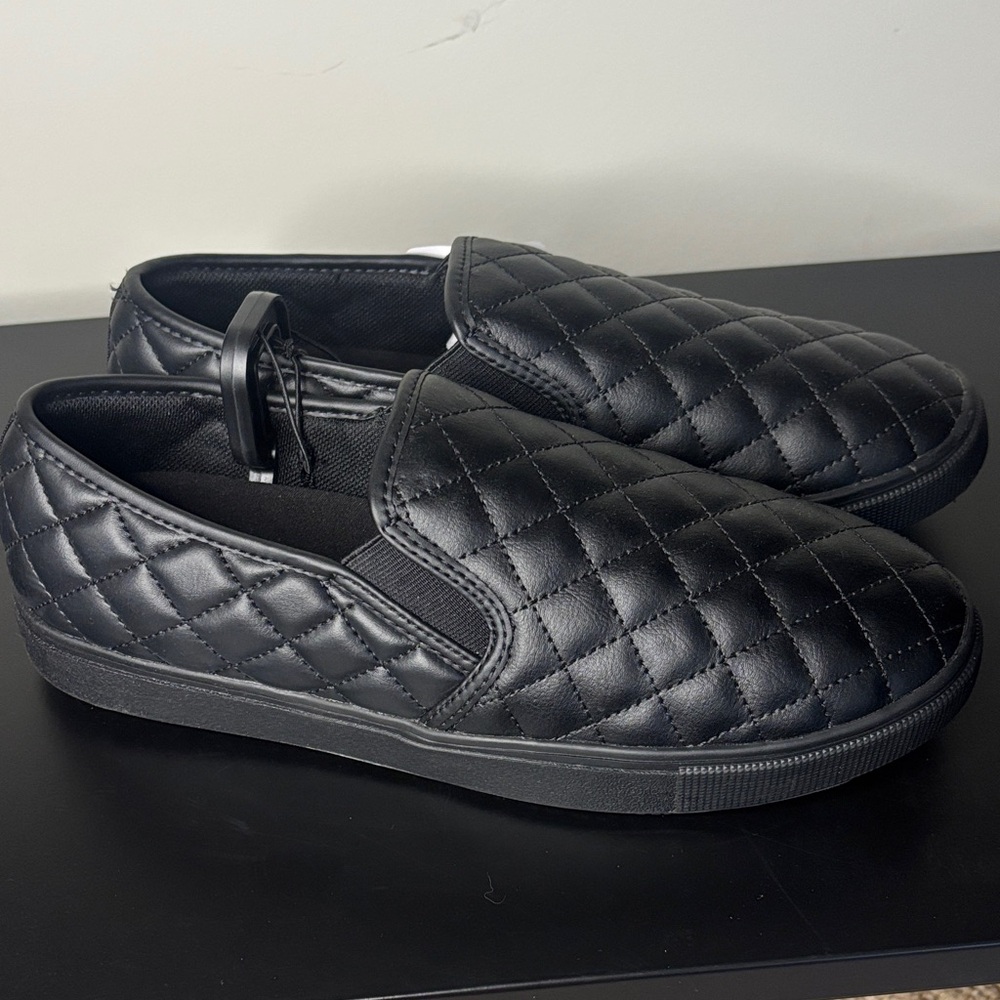 3 for $20 TredSafe Quilted Black Slip-On Shoes Size 9